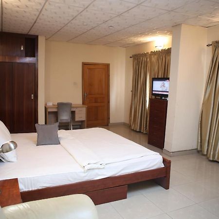 The Habitat Suites International Lagos Ngoại thất bức ảnh