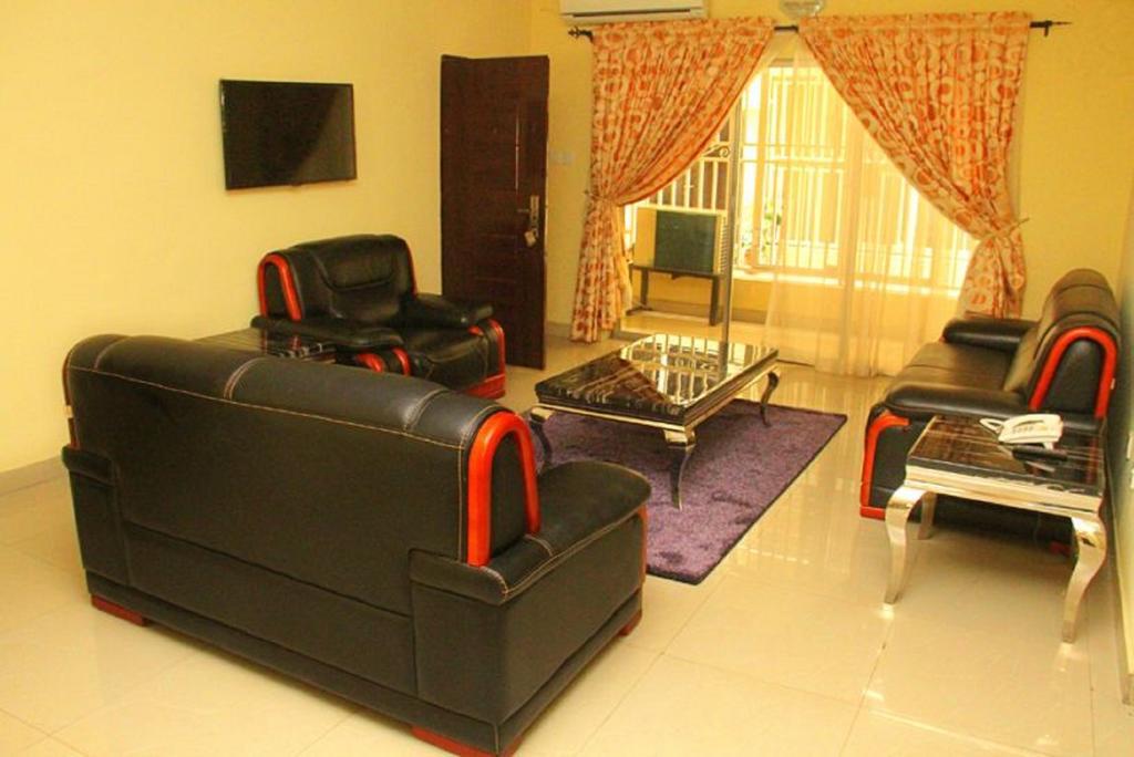 The Habitat Suites International Lagos Phòng bức ảnh