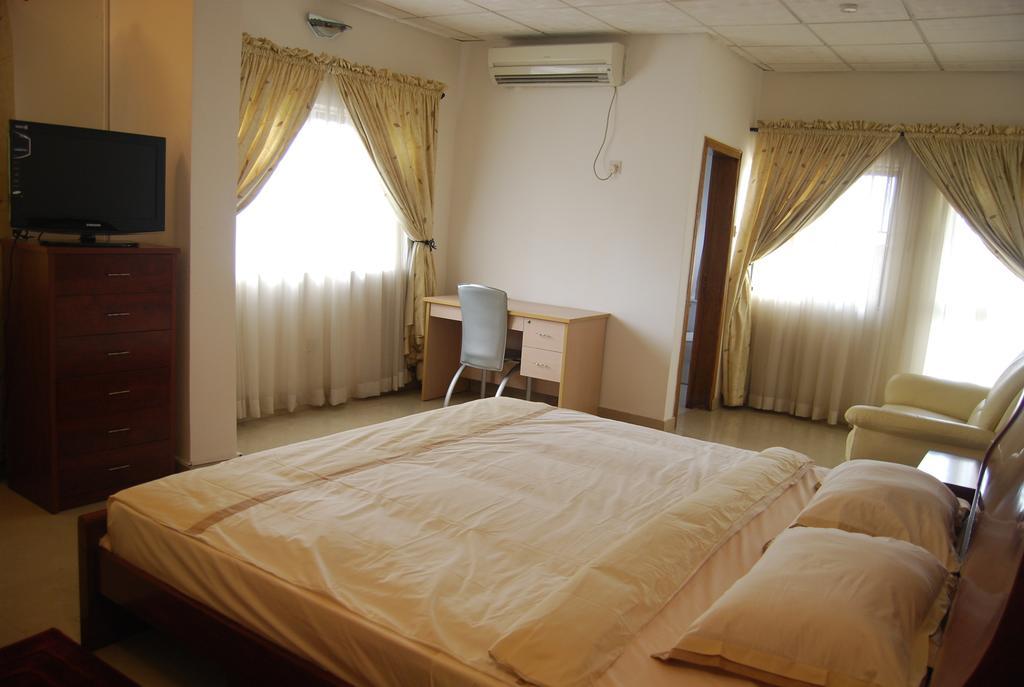 The Habitat Suites International Lagos Ngoại thất bức ảnh