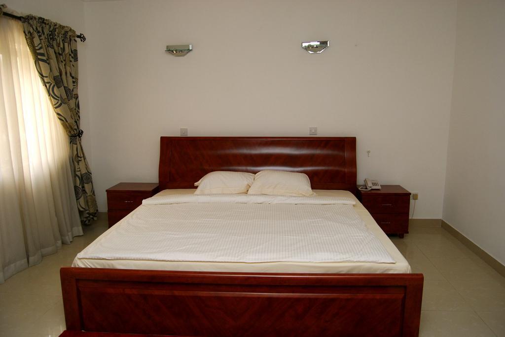 The Habitat Suites International Lagos Phòng bức ảnh