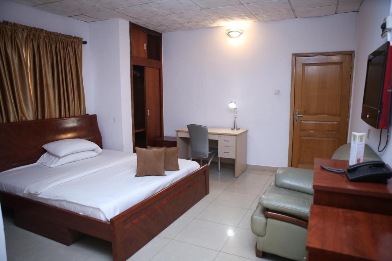 The Habitat Suites International Lagos Ngoại thất bức ảnh