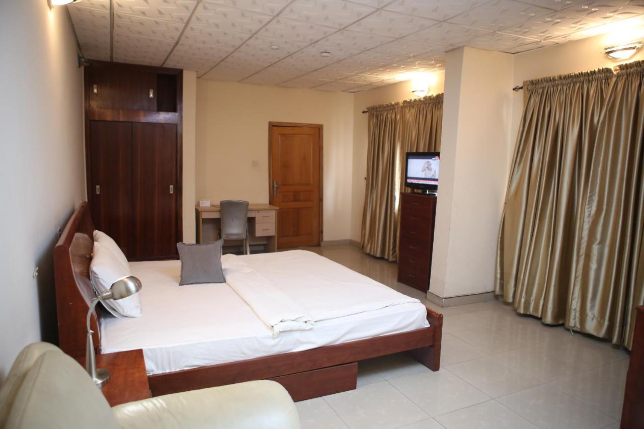 The Habitat Suites International Lagos Ngoại thất bức ảnh