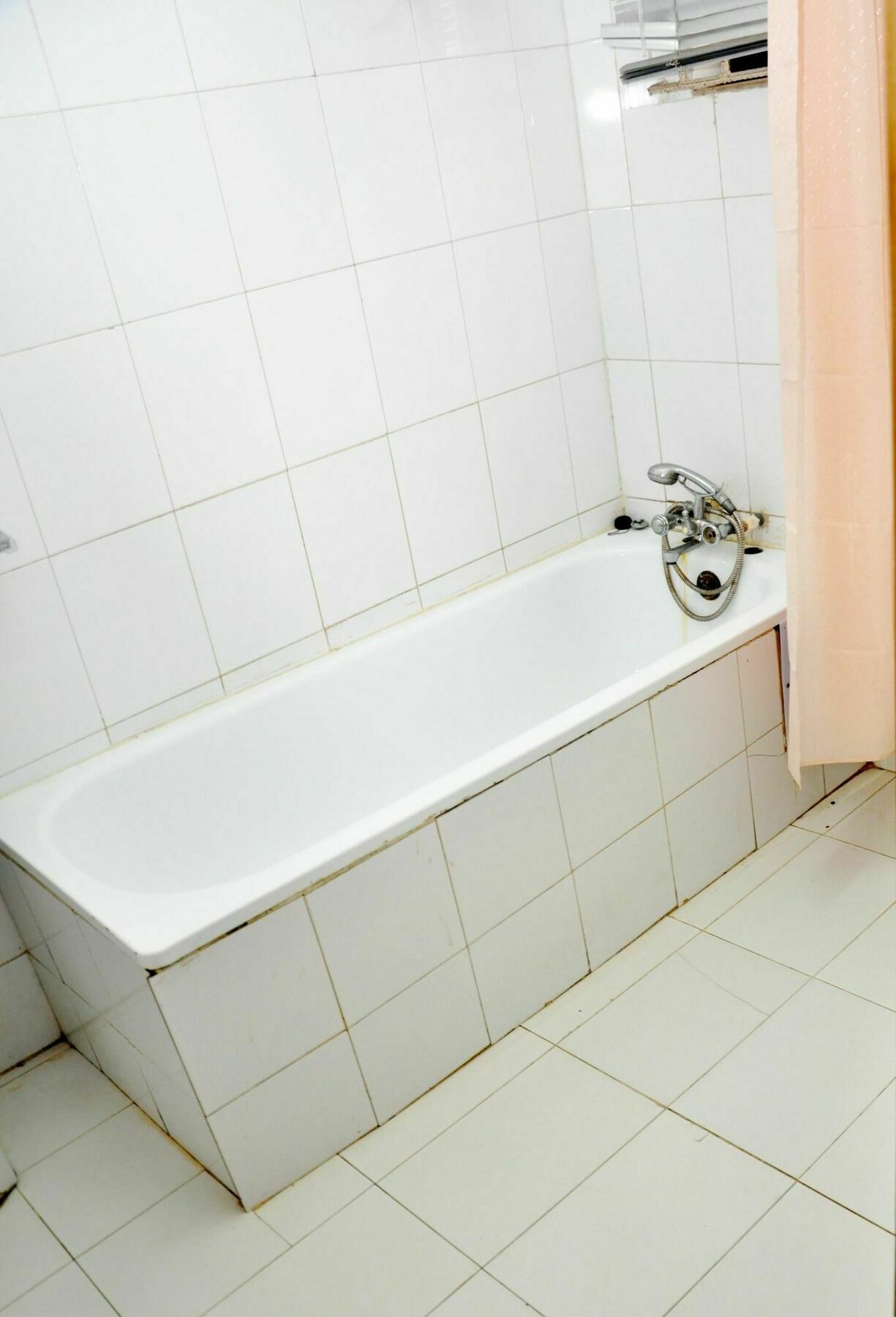 The Habitat Suites International Lagos Ngoại thất bức ảnh